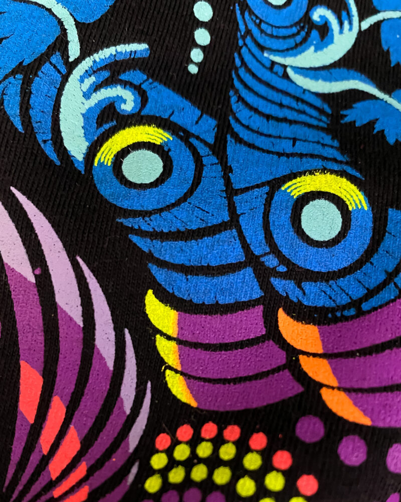 Playera Negra Venado Huichol - Image 5